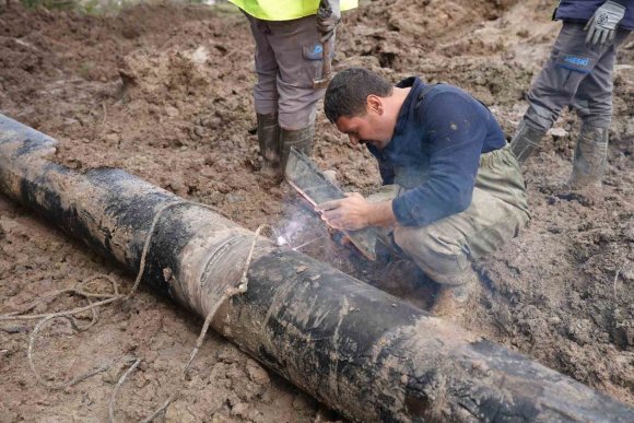 MERSİN’DE HEYELAN BÖLGESİNDE HASAR GÖREN İÇME SUYU HATTI ONARILDI