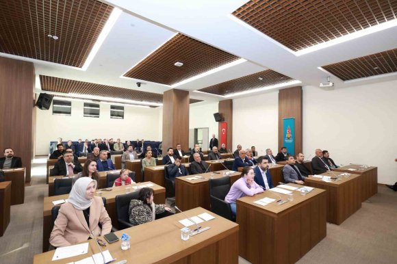 ONİKİŞUBAT BELEDİYESİ MECLİS OTURUMUNU DOWN SENDROMLU ABDULLAH YÖNETTİ