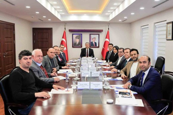 4 KİLOMETRELİK ÇEVRE YOLU VE KAPALI DEVRE SULAMA SİSTEMİ İÇİN ÇALIŞMALAR BAŞLATILDI