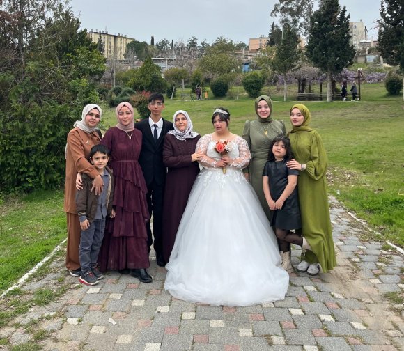 DOWN SENDROMLU GÜLAYFER’İN GELİNLİK HAYALİ GERÇEK OLDU