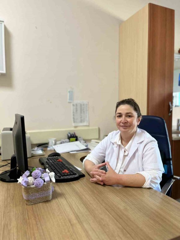 KORKUTELİ DEVLET HASTANESİ’NE 2 YENİ DOKTOR ATANDI