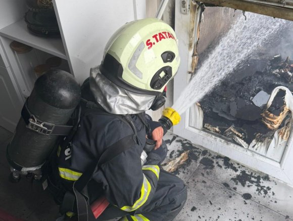 KIRIKHAN’DA APARTMAN DAİRESİ ALEVLERE TESLİM OLDU