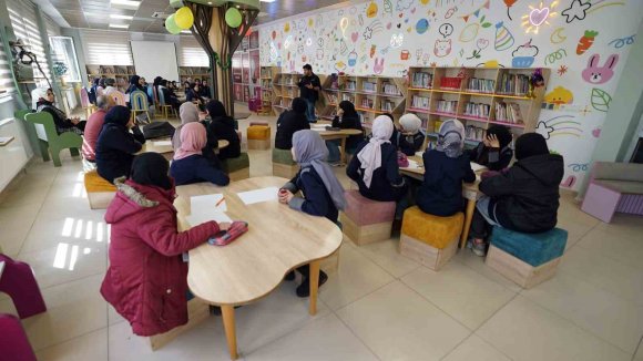 KAHRAMANMARAŞ’TA GELECEĞİN YAZARLARINA İLHAM VEREN ATÖLYE