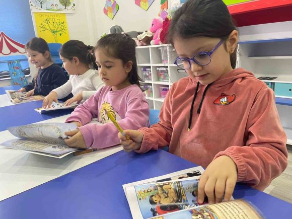 MİNİK KALPLERDEN KÜTÜPHANELER HAFTASI’NA ÖRNEK PROJE