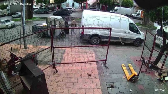 3 KADININ TELEFONUNU YANKESİCİLİK YÖNTEMİYLE ÇALDI, İFADESİ ŞAŞKINA ÇEVİRDİ: "DAYANAMAYIP ÇALIYORUM"