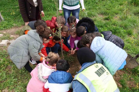 HBB’DEN ÇEVRE BİLİNCİ İÇİN FİDAN DİKİM ETKİNLİĞİ