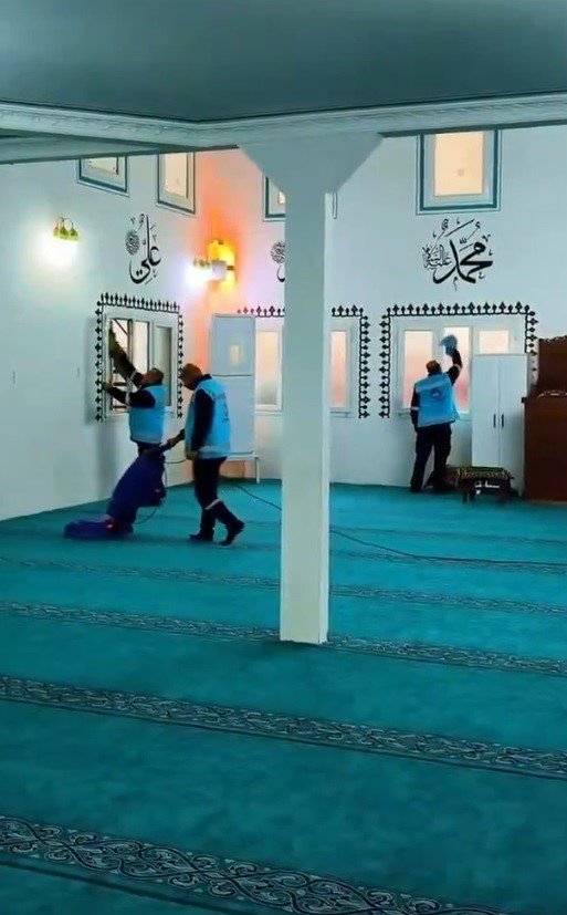 ANTAKYA’DA İBADETHANE TEMİZLİĞİ ÇALIŞMALARI SÜRÜYOR