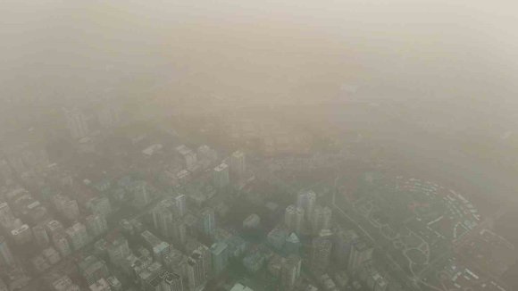 ADANA’DA TOZ TAŞINIMI HAVADAN GÖRÜNTÜLENDİ