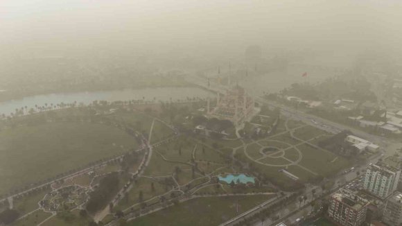 ADANA’DA TOZ TAŞINIMI HAVADAN GÖRÜNTÜLENDİ