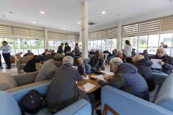 MERSİN BÜYÜKŞEHİR BELEDİYESİNDEN EMEKLİ EVİ ÜYELERİNE AKRAN ZORBALIĞI EĞİTİMİ