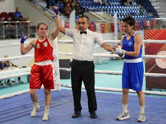 TARSUS GELECEK SPOR KULÜBÜ DÖRT BRANŞTA BAŞARI ELDE ETTİ