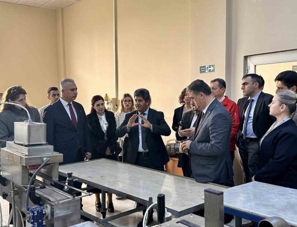 PAYAS’TA ARICILARA MALZEME DESTEĞİ SAĞLANDI