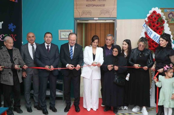 SUZAN TEYZE’NİN ADI DEDE KORKUT’TA KÜTÜPHANEYE VERİLDİ