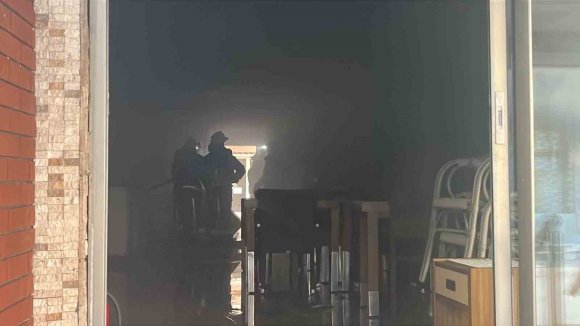 ALANYA’DA TADİLATTAKİ OTELDE ÇIKAN YANGIN KORKUTTU