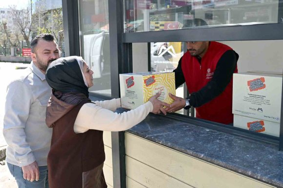 MERSİN BÜYÜKŞEHİR BELEDİYESİNDEN FENİLKETONÜRİ HASTALARINA GIDA DESTEĞİ