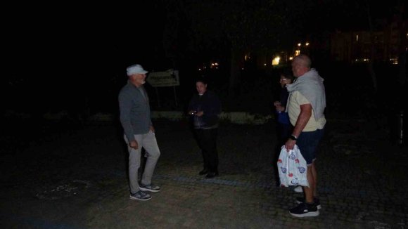 TURİZM MERKEZİNDE ESNAFIN KARANLIK YOL SİTEMİ