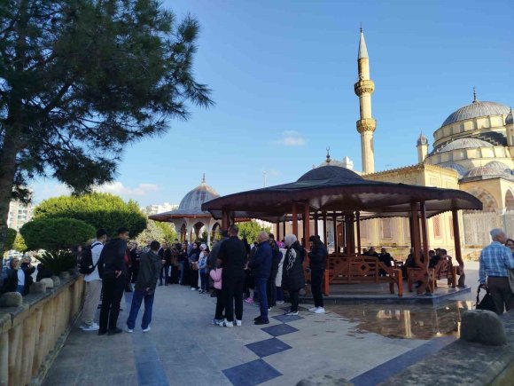 HAVAMAŞ, UMREYE GİDENLERİ DUALARLA UĞURLADI