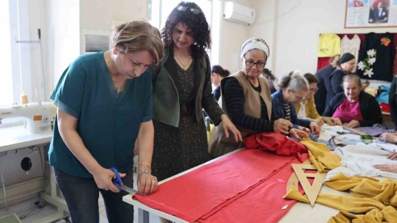 KANSERE KARŞI MAKİNE BAŞINDA MÜCADELE: KURSLAR MORAL OLDU