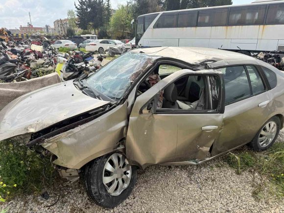 TARSUS’TA FECİ KAZA: 2 ÖLÜ, 2 YARALI