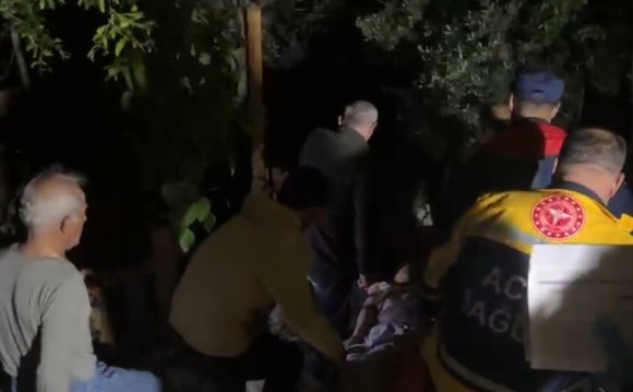 DEMRE KALEKÖY’DE RAHATSIZLANAN KİŞİ, SAHİL GÜVENLİK BOTUYLA TAHLİYE EDİLDİ