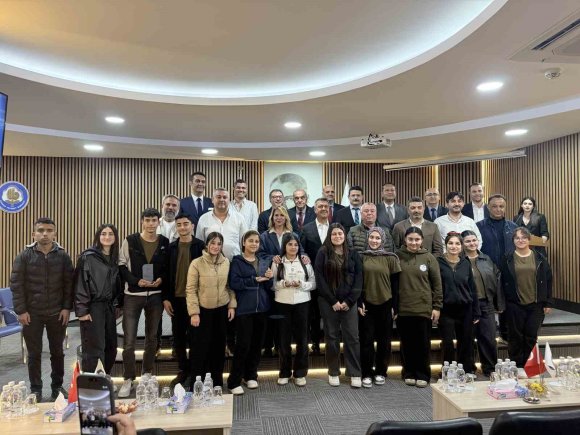 TARSUS’TA EKONOMİYE DEĞER KATANLARA ÖDÜL