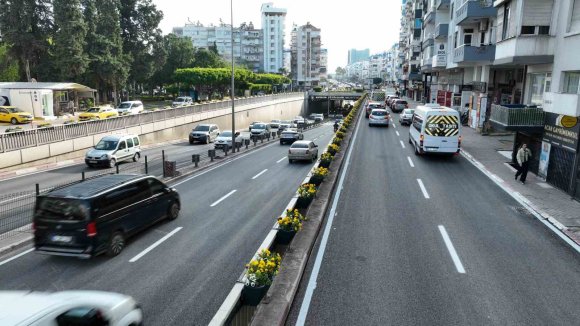 100. YIL BULVARI’NDA 5. ETAP ASFALT ÇALIŞMASI TAMAMLANDI