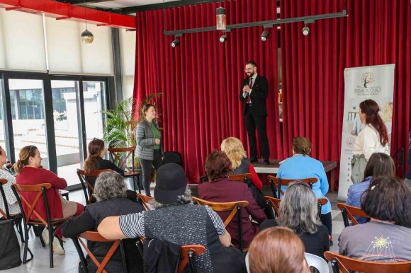 MERSİN’DE SOSYAL YAŞAMA KATKI SAĞLAYAN KURSLAR YOĞUN İLGİ GÖRÜYOR