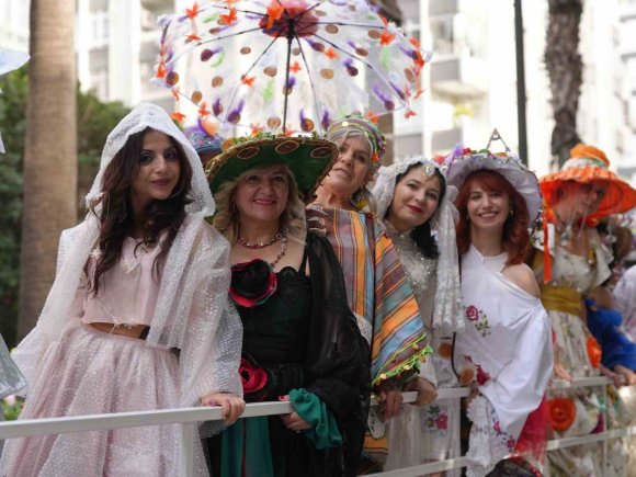 TARSUS BELEDİYESİNE PORTAKAL ÇİÇEĞİ FESTİVALİNDE ÖDÜL