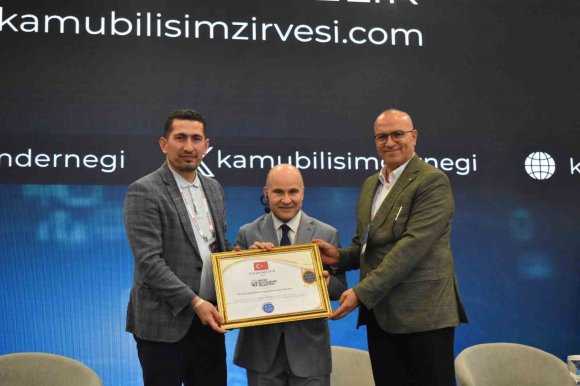 HBB, KAMU BİLİŞİM ZİRVESİNDE BAŞARIYA LAYIK GÖRÜLDÜ
