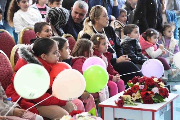 OSMANİYE KİTAP FUARI İLK 3 GÜNDE 30 BİN ZİYARETÇİYİ AĞIRLADI