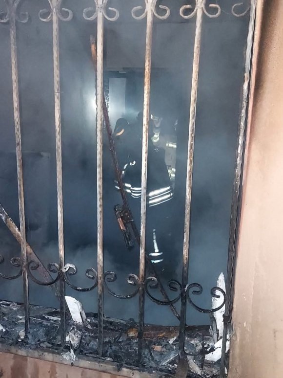 ALRINÖZÜ’DE EV YANGINI