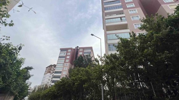 SALDIRIYI GERÇEKLEŞTİREN ÖĞRENCİNİN AİLESİNİN YAŞADIĞI SİTEDE SESSİZLİK HAKİM