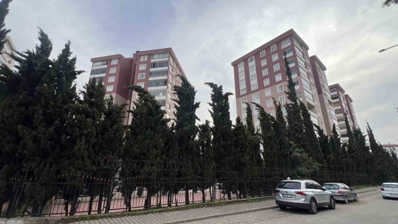 SALDIRIYI GERÇEKLEŞTİREN ÖĞRENCİNİN AİLESİNİN YAŞADIĞI SİTEDE SESSİZLİK HAKİM