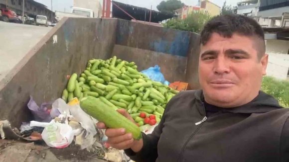 TOPTANCI HALİNDE ÇÖPE ATILAN SEBZELERE TEPKİ