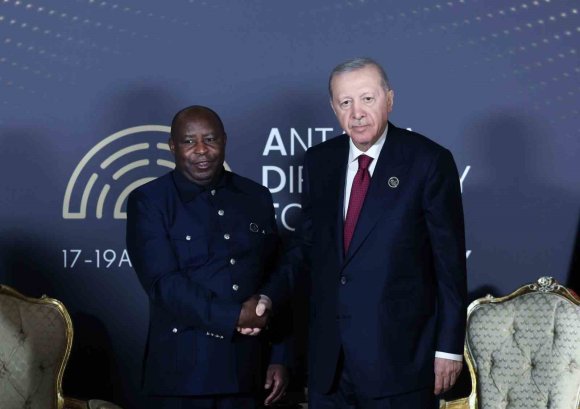 CUMHURBAŞKANI ERDOĞAN, BURUNDİ CUMHURBAŞKANI NDAYİSHİMİYE İLE GÖRÜŞTÜ