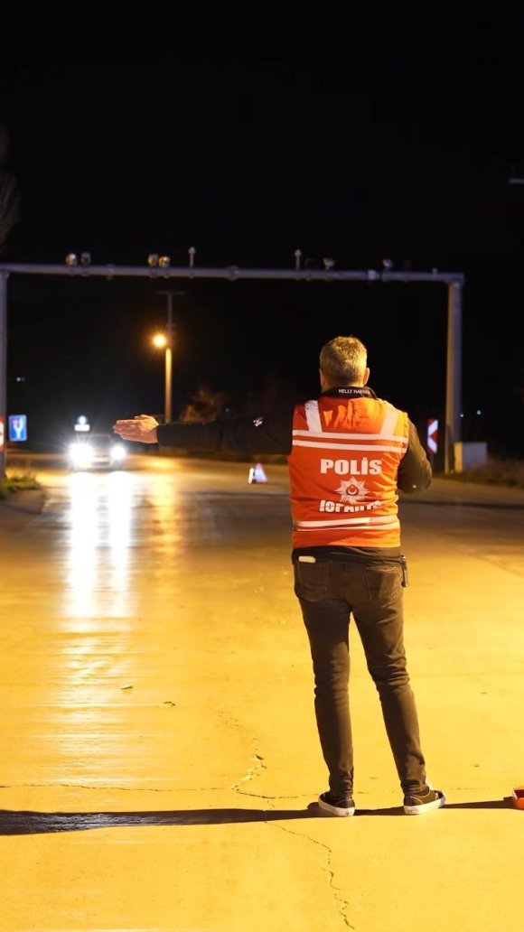 ISPARTA’DA SON BİR HAFTADA POLİS DENETİMLERİNDE 58 ARANAN ŞAHIS YAKALANDI