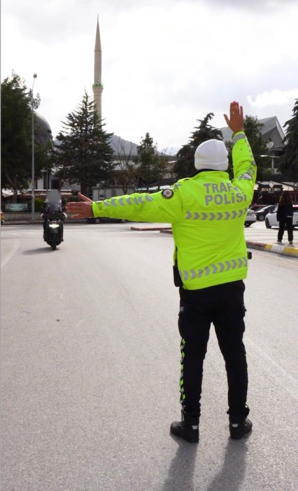 ISPARTA’DA SON BİR HAFTADA POLİS DENETİMLERİNDE 58 ARANAN ŞAHIS YAKALANDI