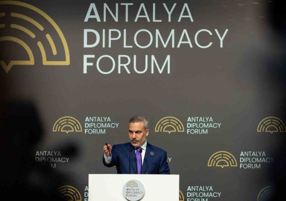 DIŞİŞLERİ BAKANI HAKAN FİDAN: "BİZ İSRAİL GİBİ DEĞİLİZ, ONLAR GKRY İLE BİRLİKTE MÜSLÜMAN ÜLKELERE KARŞI BİR ASKERİ İTTİFAK KURDULAR"