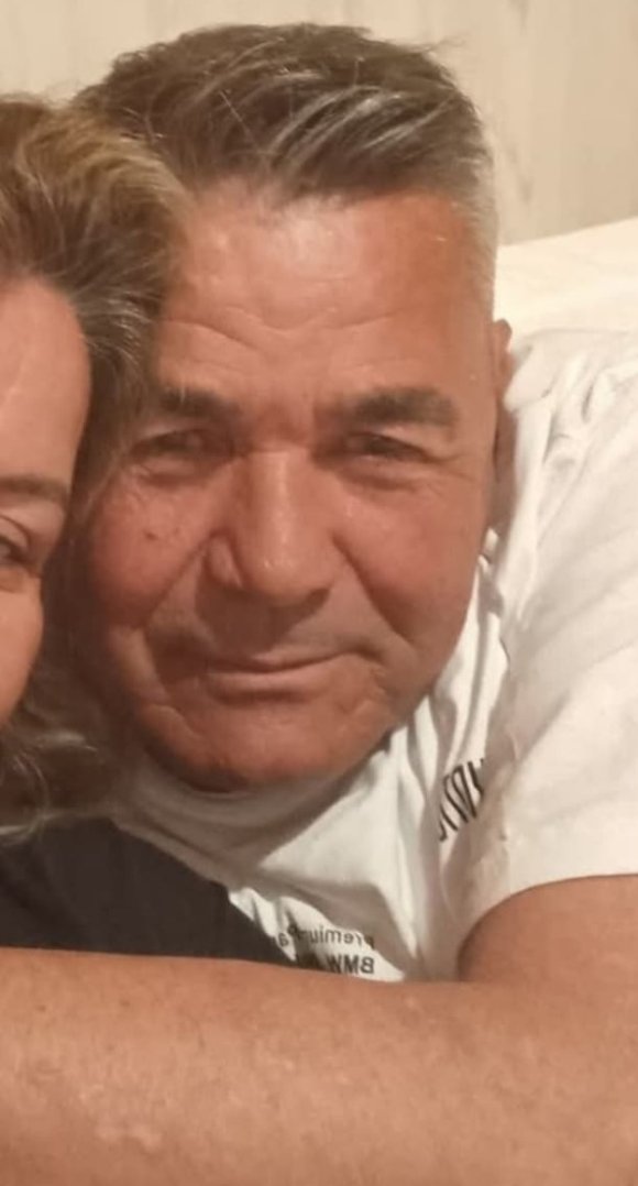 FİNİKE’DE ELEKTRİK DİREĞİNE ÇARPAN MOTOSİKLETLİ HAYATINI KAYBETTİ