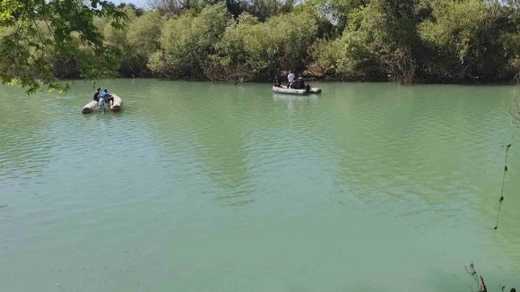 ANTALYA’DA KAYIP ZABITANIN ARANDIĞI IRMAKTAN İKİNCİ GÜNDE DE SONUÇ ALINAMADI