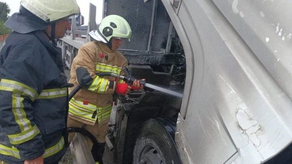 DÖRTYOL’DA TIRIN MOTORUNDA YANGIN ÇIKTI