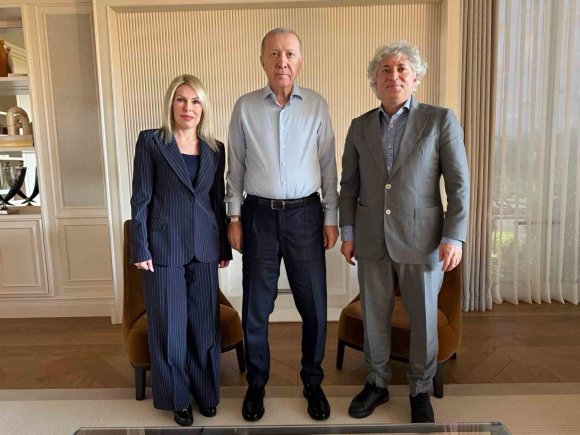 CUMHURBAŞKANI ERDOĞAN’DAN AÜ CAR-T VE HÜCRESEL TEDAVİLER ÜRETİM MERKEZİ’NE TAM DESTEK