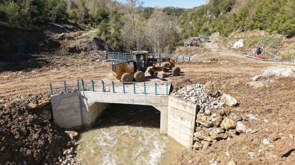 KAHRAMANMARAŞ’TA YOL VE KÖPRÜ YATIRIMLARI SÜRÜYOR