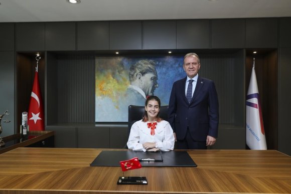 BAŞKAN SEÇER MAKAMINI ÇOCUKLARA BIRAKTI