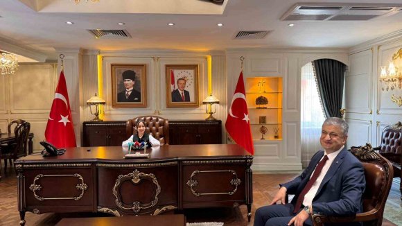 ÇOCUK VALİDEN "PARK VE TEMİZLİK" UYARISI