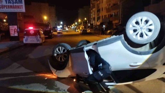 ARSUZ’DA TERS DÖNEN OTOMOBİLİN SÜRÜCÜSÜ YARALANDI