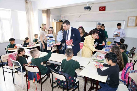 ADANA’DA ÇOCUKLAR UNUTULMADI