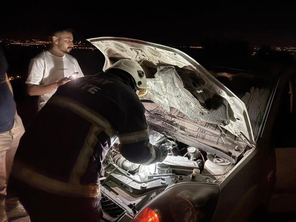 KIRIKHAN’DA OTOMOBİL YANGINI