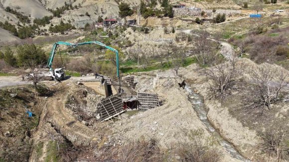 BÜYÜKŞEHİR’DEN BERTİZ’İN ULAŞIMINI İYİLEŞTİRECEK KÖPRÜ YATIRIMI