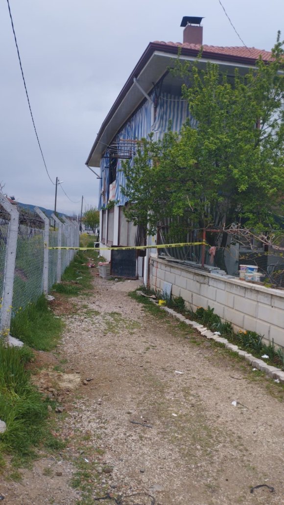 BUGÜN DÜĞÜNLERİ OLACAK ÇİFT EVLERİNDE ÖLÜ BULUNDU